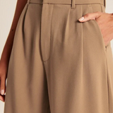 Paulina | Pantalon à jambes larges et plis – élégance à chaque pas