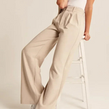 Paulina | Pantalon à jambes larges et plis – élégance à chaque pas