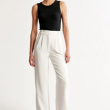 Paulina | Pantalon à jambes larges et plis – élégance à chaque pas